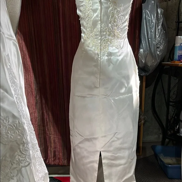 Mon Cheri White Sheath Wedding Gown with Flutter Sleeves with veil and train